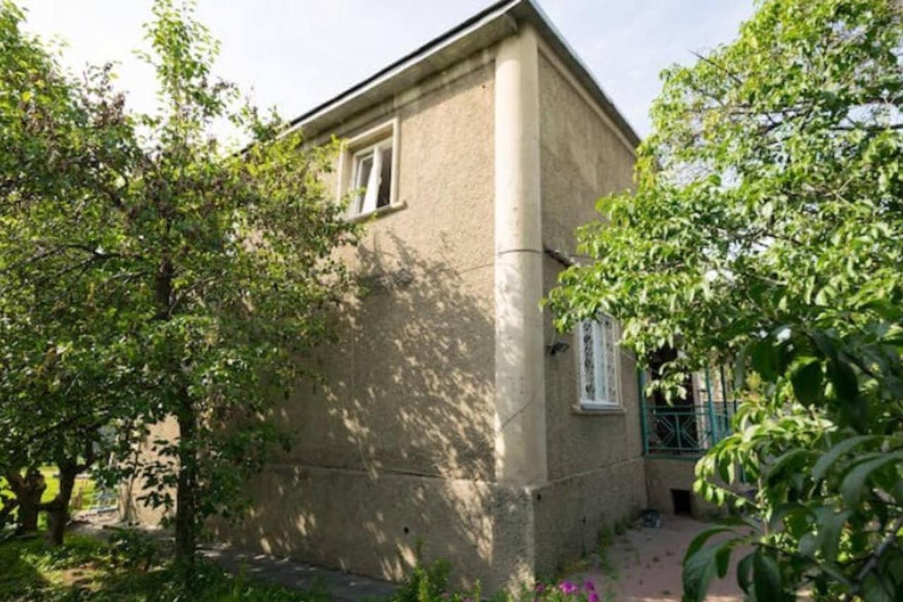 Guest House On Maksimova 9 Almatı Dış mekan fotoğraf