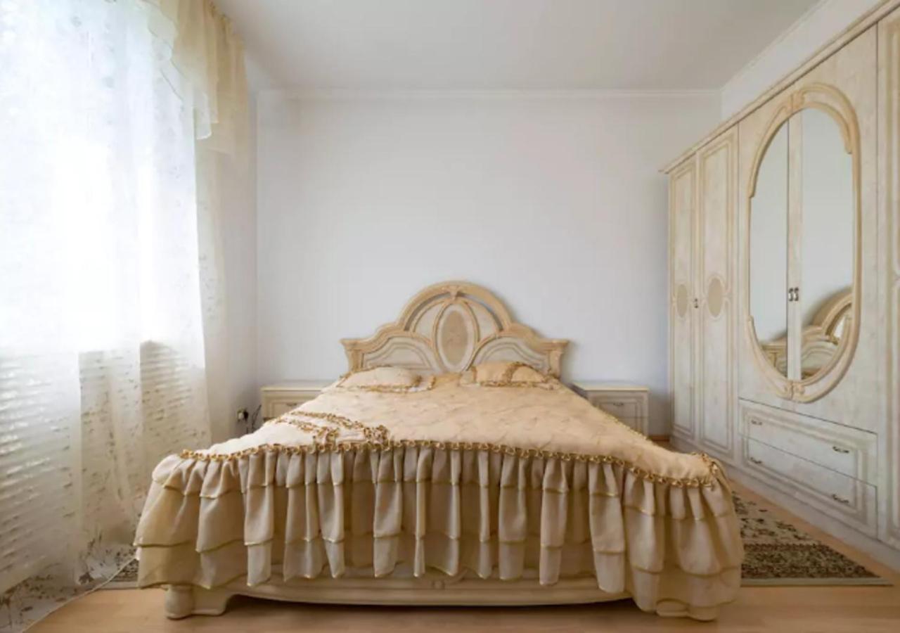 Guest House On Maksimova 9 Almatı Dış mekan fotoğraf
